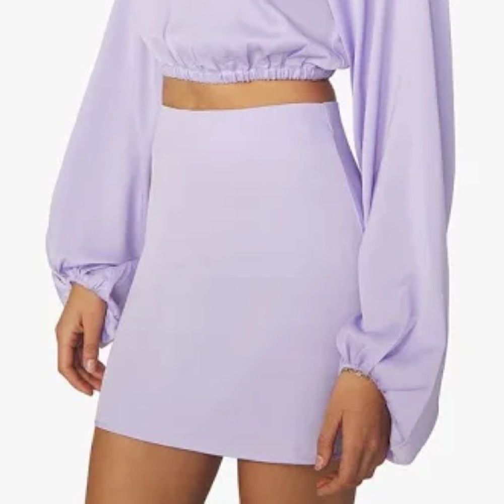 NWT WEWOREWHAT MINI SLIP SATIN SKIRT in Heather Purple. Size Small
